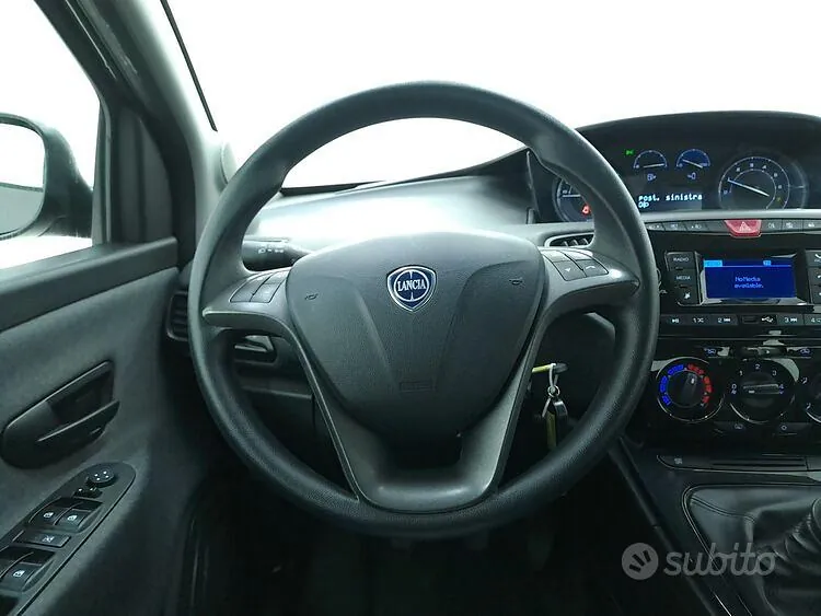 Lancia Ypsilon 2023 photo 4