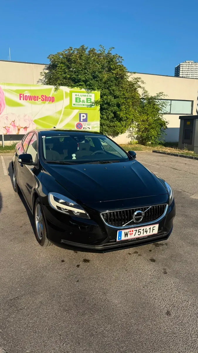 Volvo V40 2016 photo 2