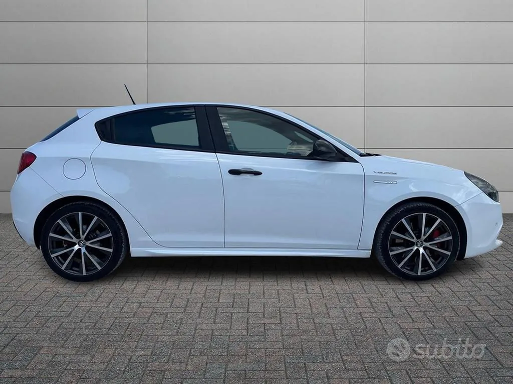 Alfa Romeo Giulietta 2020 photo 3