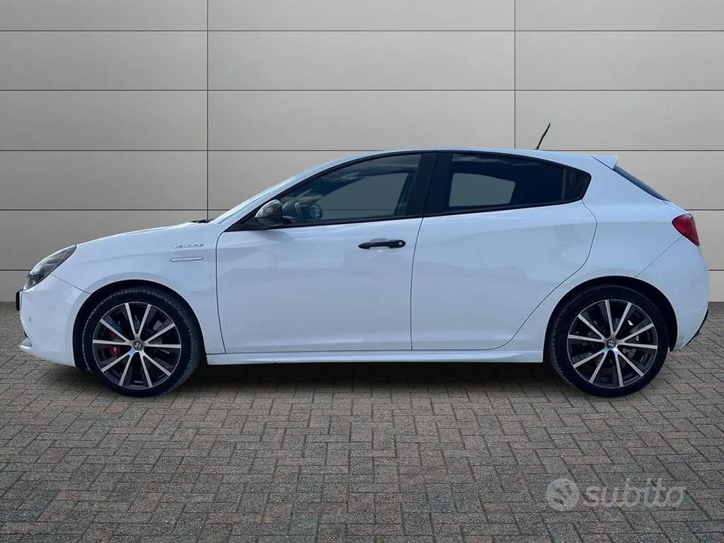 Alfa Romeo Giulietta 2020 photo 2