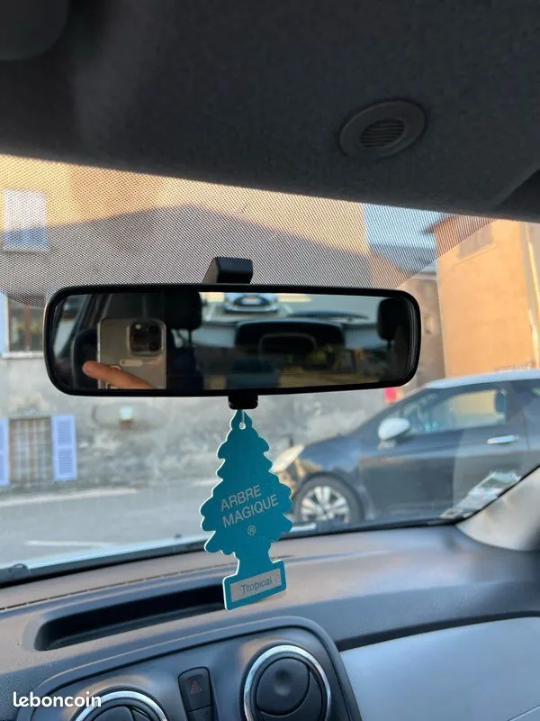 Dacia Sandero 2013 photo 2