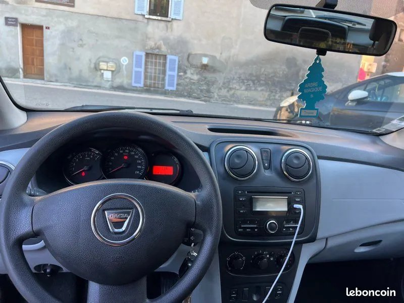 Dacia Sandero 2013 photo 3
