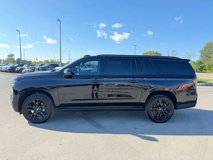 Chevrolet Suburban 2025 photo 4