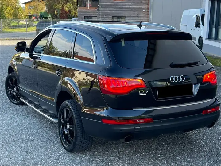 Audi Q7 2007 photo 3