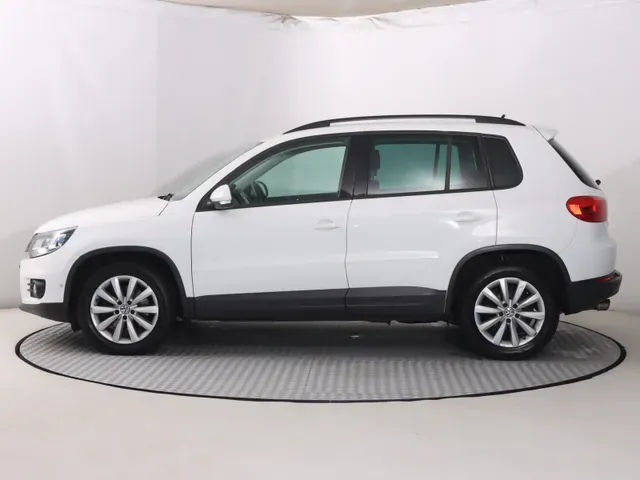 Volkswagen Tiguan 2015 photo 2