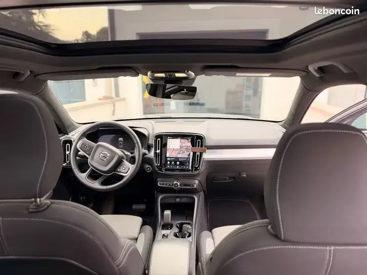 Volvo Xc40 2024 photo 2