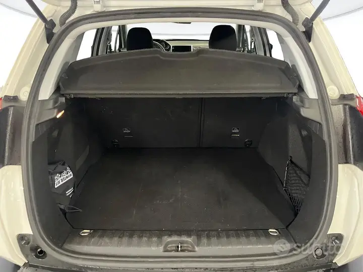 Peugeot 2008 2019 photo 4
