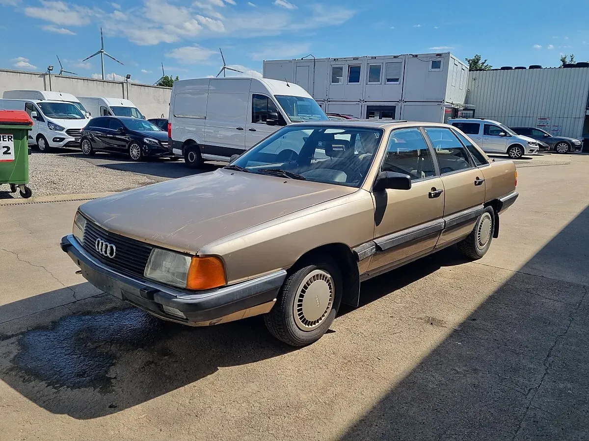 Audi 100 Avant