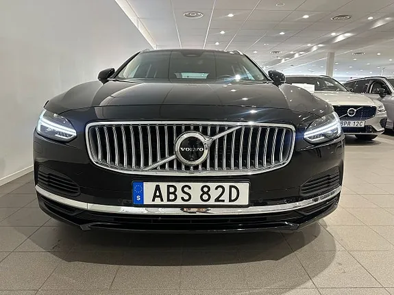 Volvo V90 2025 photo 2