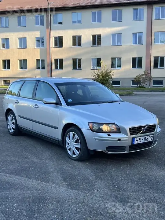 Volvo V50 2004 photo 2