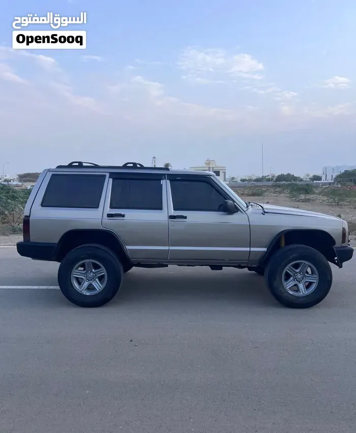 Jeep Cherokee 2001 photo 2