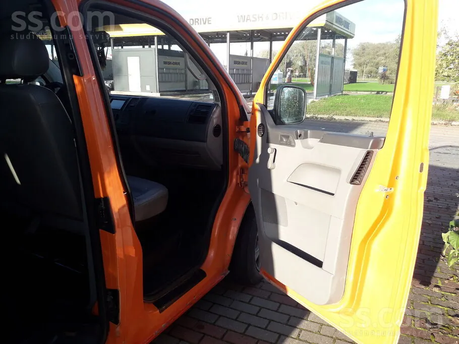 Volkswagen T5 2002 photo 4