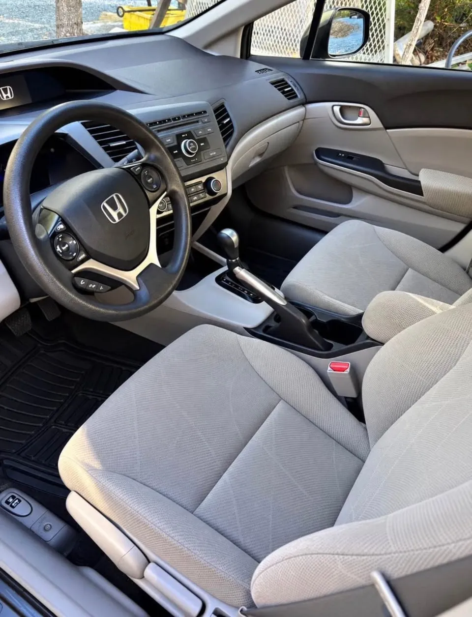 Honda Civic 2012 photo 3