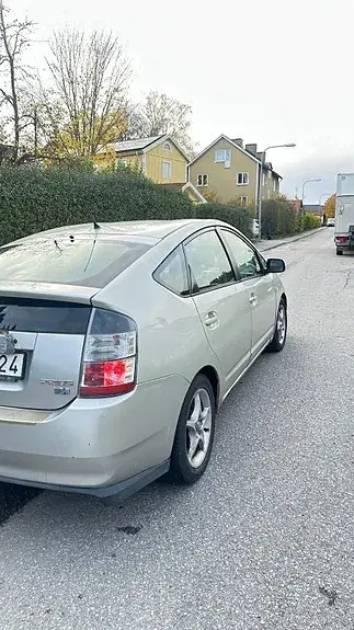Toyota Prius 2004 photo 3
