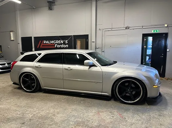 Chrysler 300C 2010 photo 3