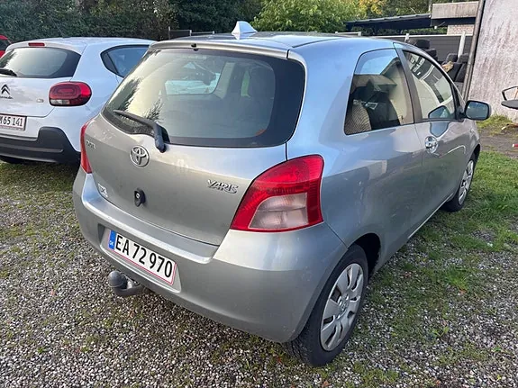 Toyota Yaris 2006 photo 3