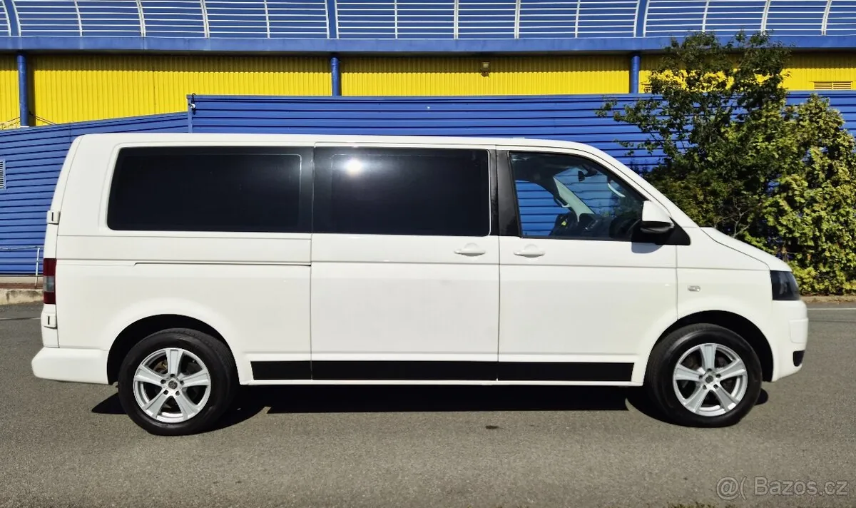 Volkswagen Caravelle 2010 photo 4