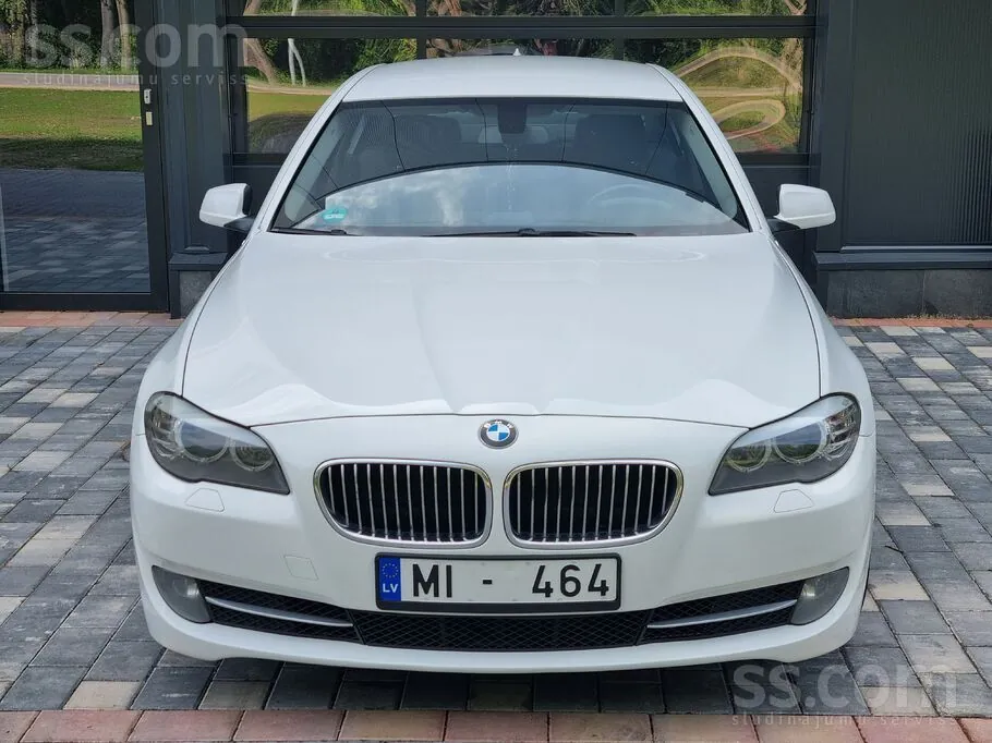 BMW 520D 2013 photo 2