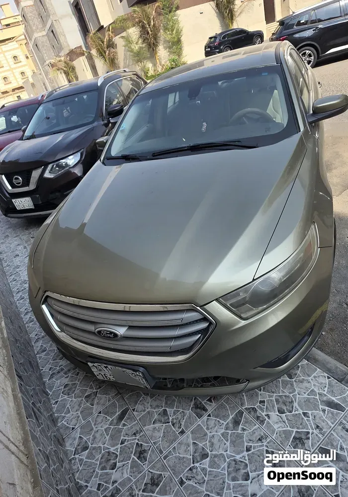 Ford Taurus