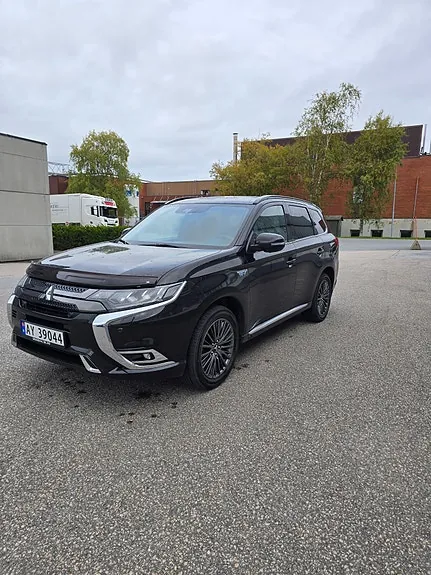 Mitsubishi Outlander 2019 photo 3