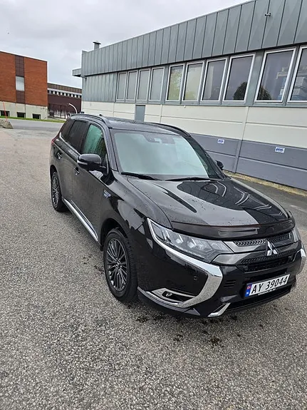 Mitsubishi Outlander 2019 photo 2