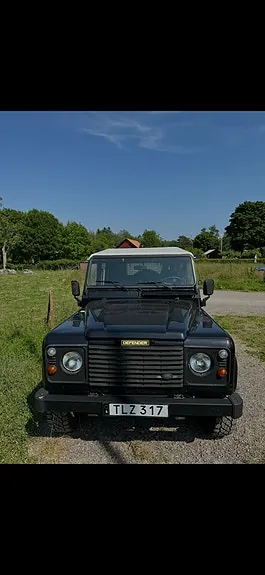 Land Rover Defender 110 2000 photo 2