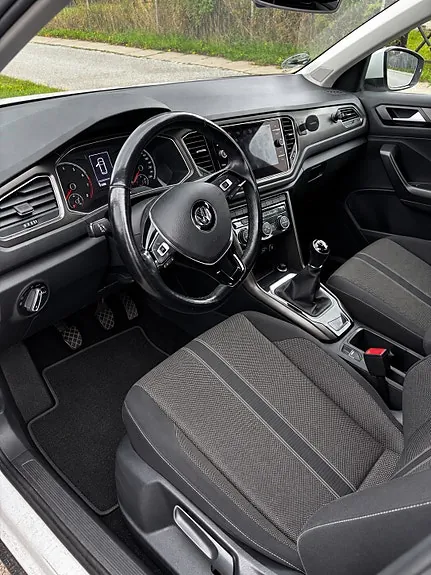 Volkswagen T-Roc 2019 photo 3
