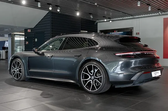 Porsche Taycan 2023 photo 3