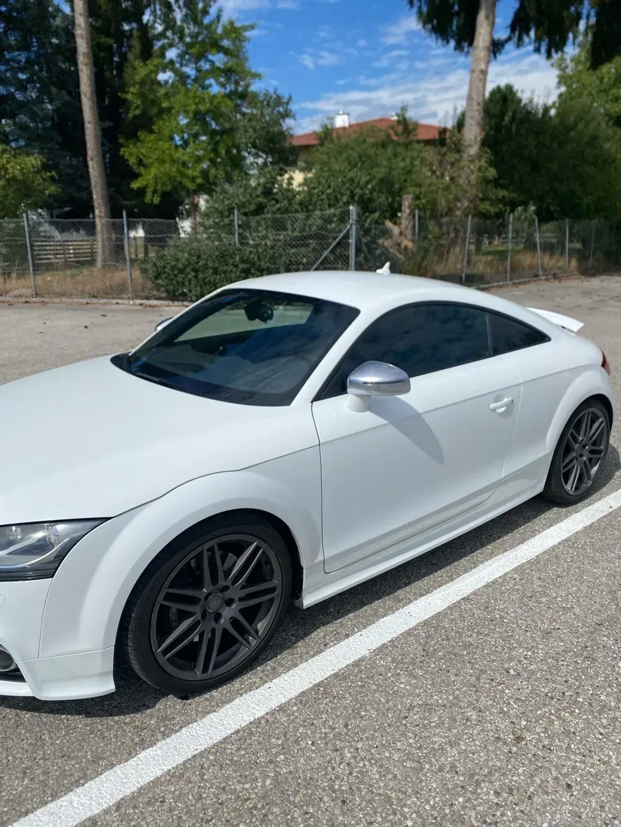 Audi Tt 2009 photo 2