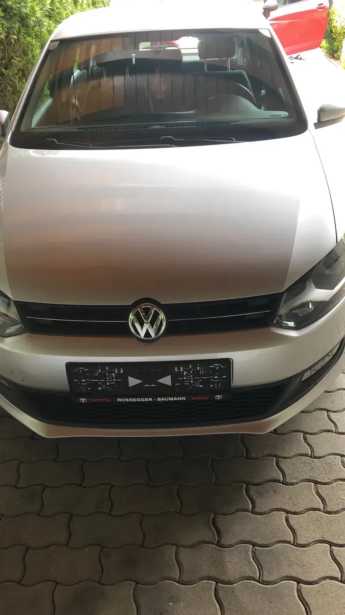 Volkswagen Polo 2011 photo 2