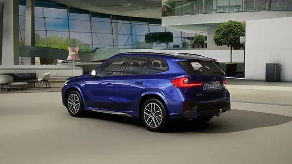 BMW Ix1 2026 photo 2