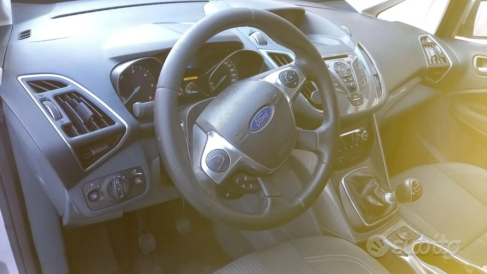 Ford C-Max 2013 photo 4