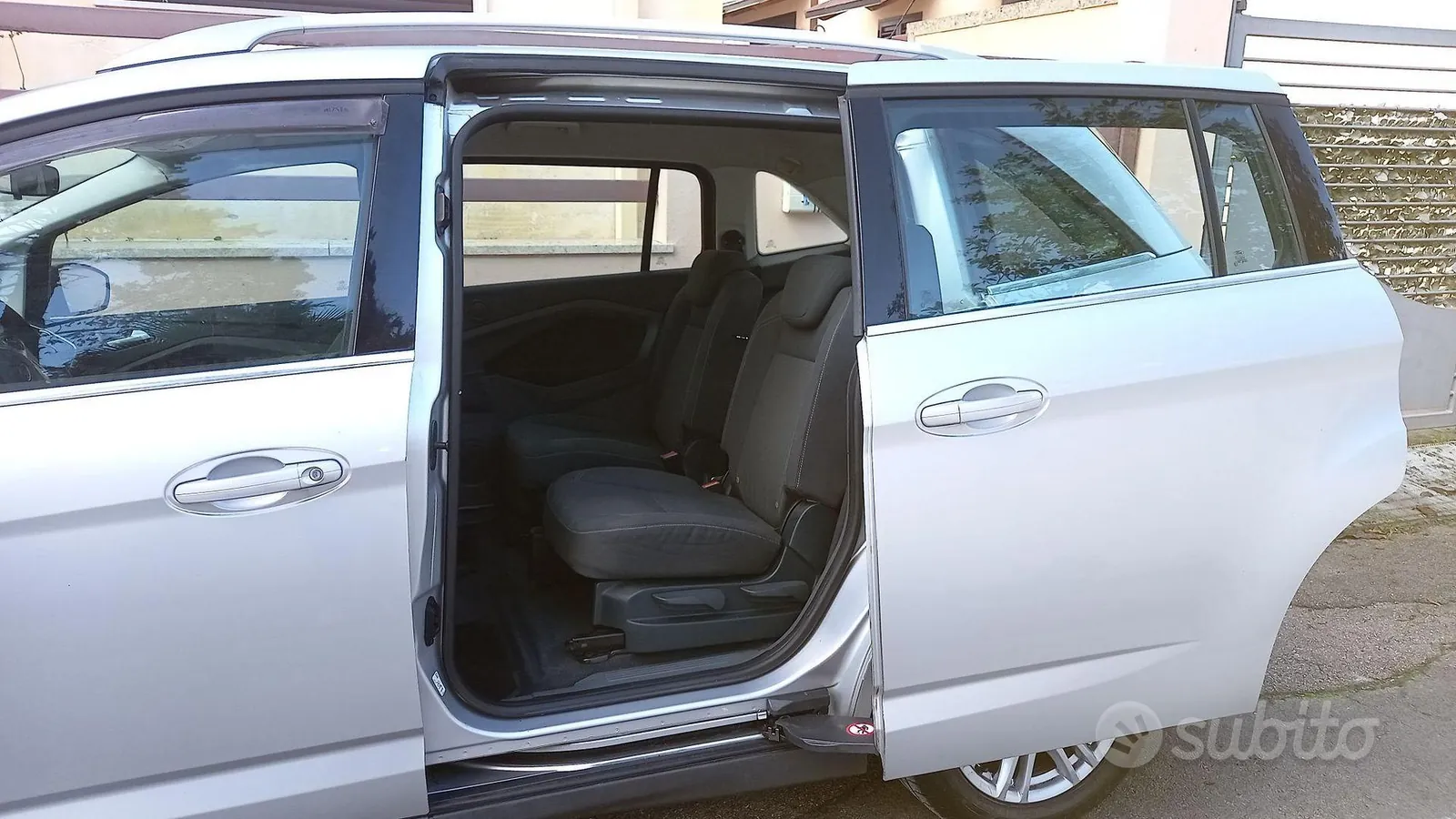 Ford C-Max 2013 photo 3