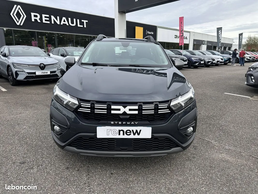 Dacia Sandero 2024 photo 2
