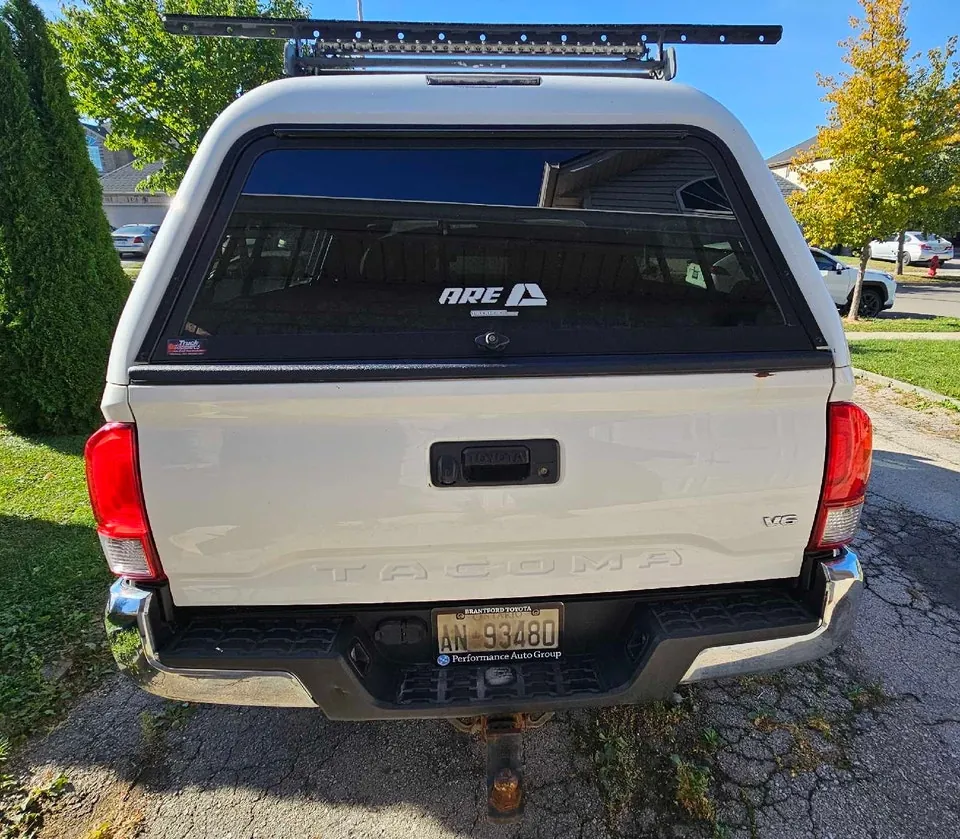 Toyota Tacoma 2016 photo 2