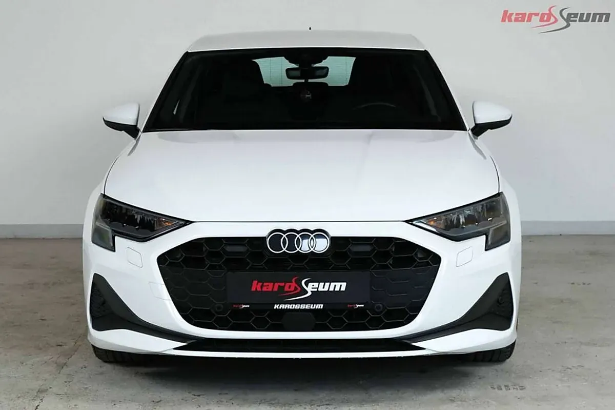 Audi A3 2025 photo 2
