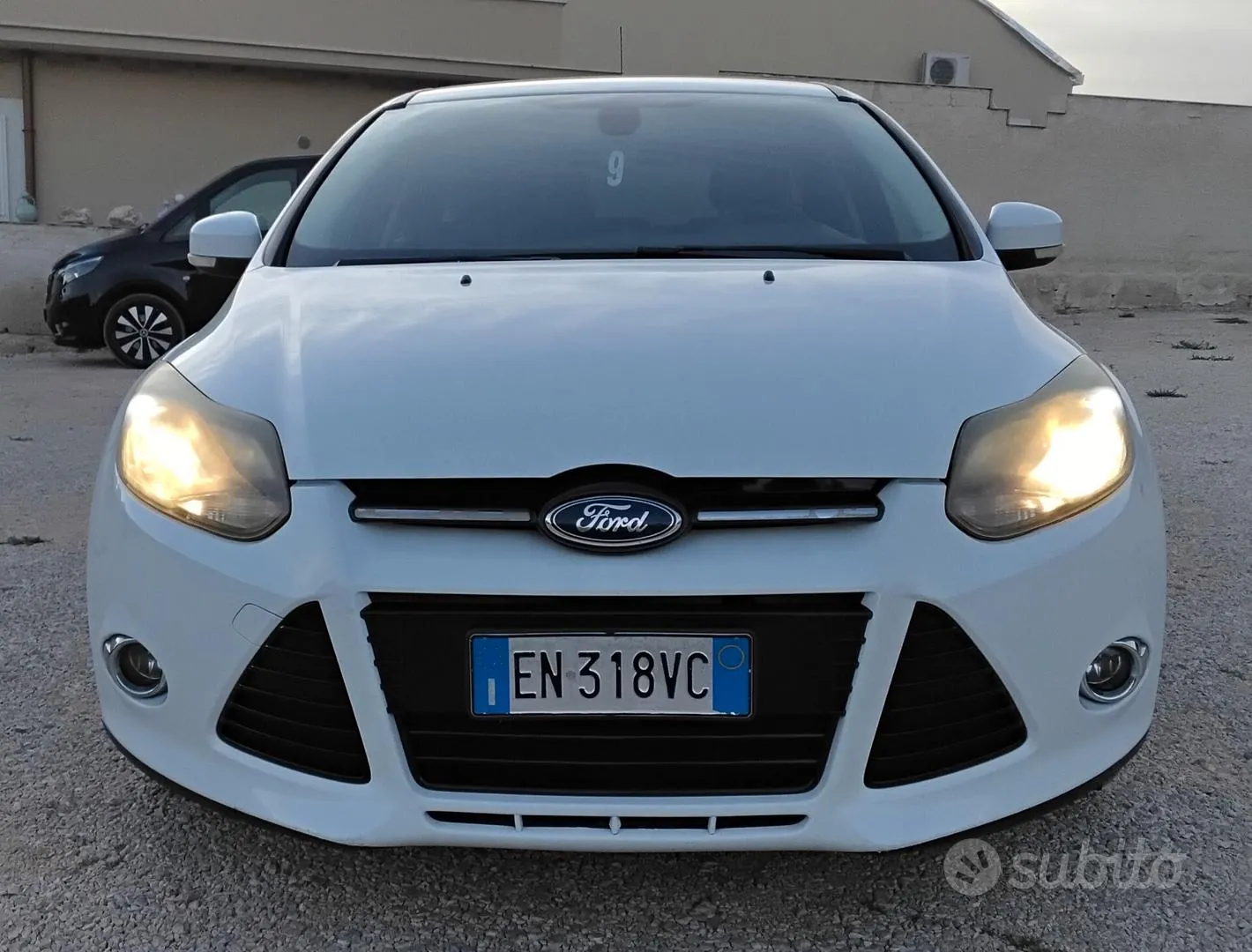 Ford Focus 2012 photo 3