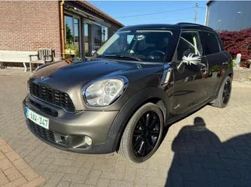Mini Cooper 2011 photo 2