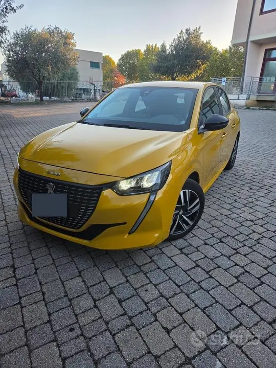 Peugeot 208 2023 photo 2