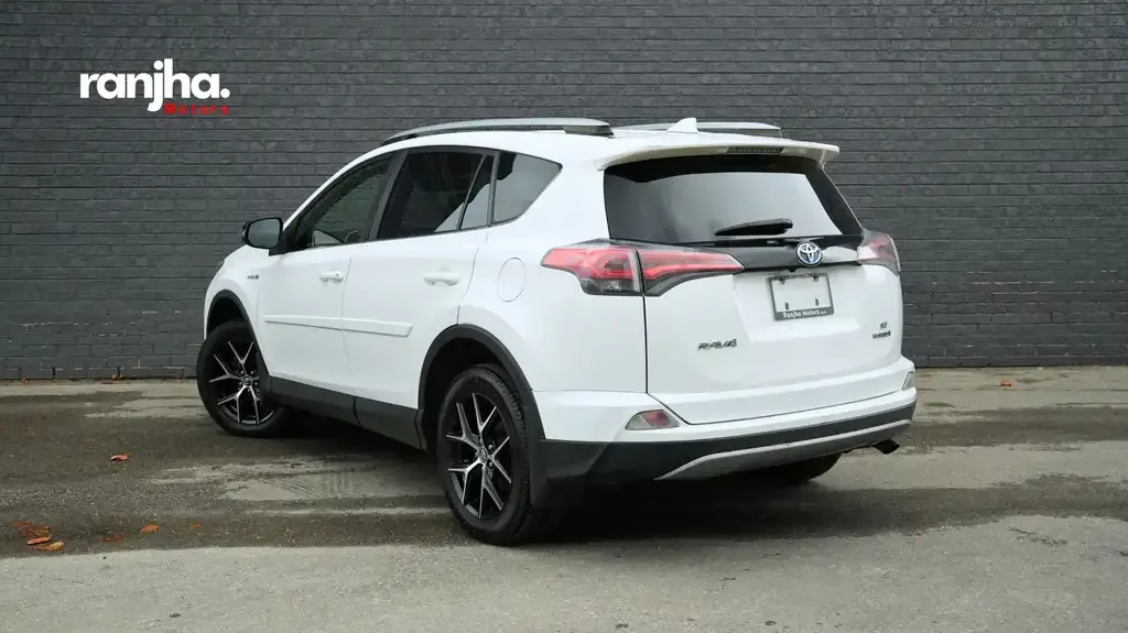 Toyota Rav4 Hybrid 2017 photo 4