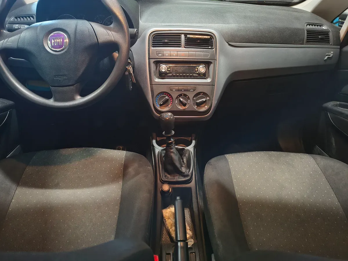 Fiat Grande Punto 2009 photo 3