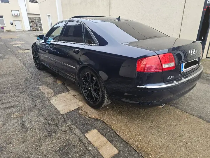 Audi A8 2003 photo 2