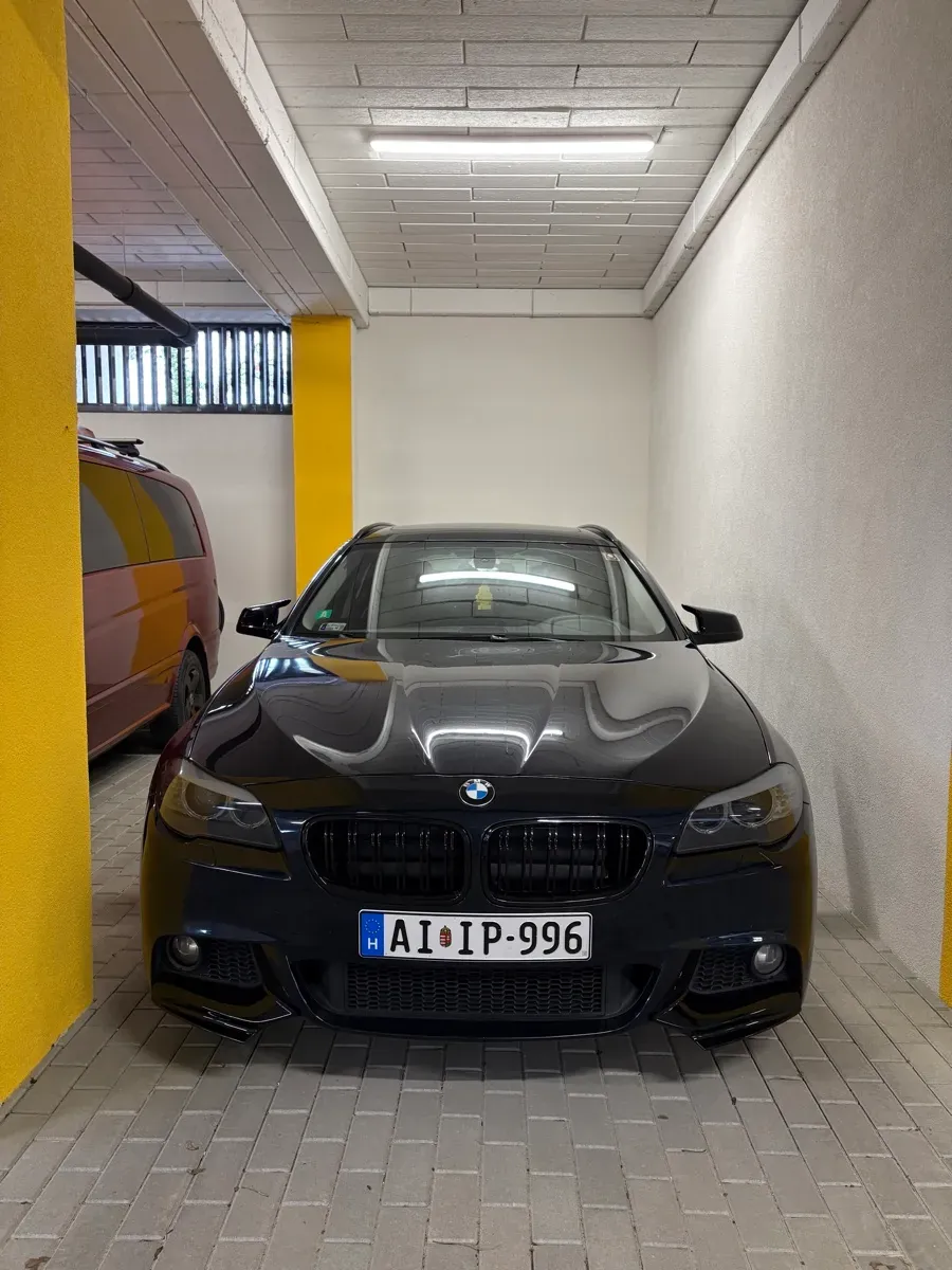 BMW 5 Series 2011 photo 2