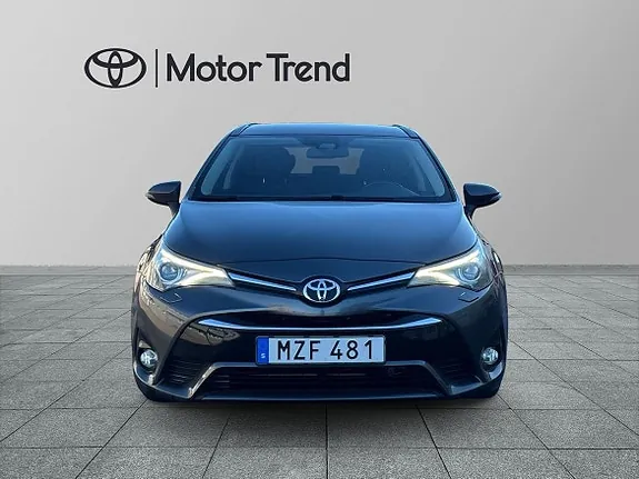 Toyota Avensis 2016 photo 5