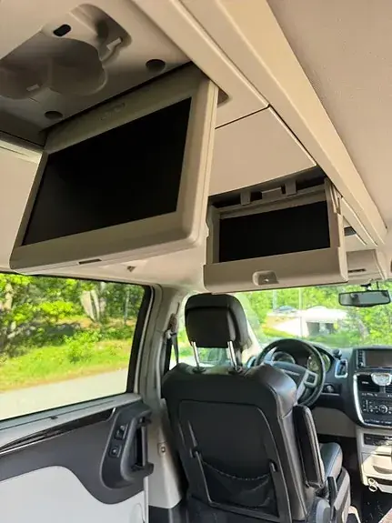 Chrysler Town & Country 2013 photo 4