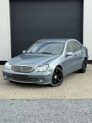 Mercedes-Benz C180