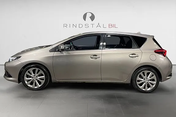Toyota Auris 2015 photo 4