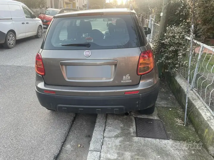 Fiat Sedici 2010 photo 2