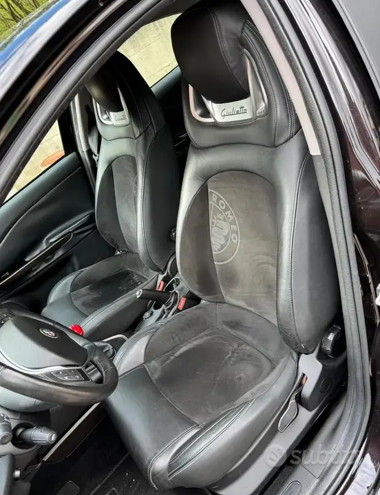 Alfa Romeo Giulietta 2014 photo 2