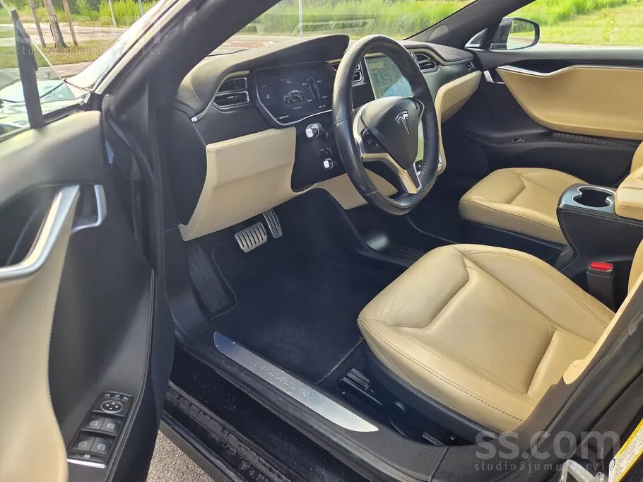 Tesla Model S 2016 photo 5